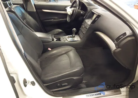 2013 Infiniti G37X z USA, uszkodzony, nr VIN JN1CV6AR8DM770009